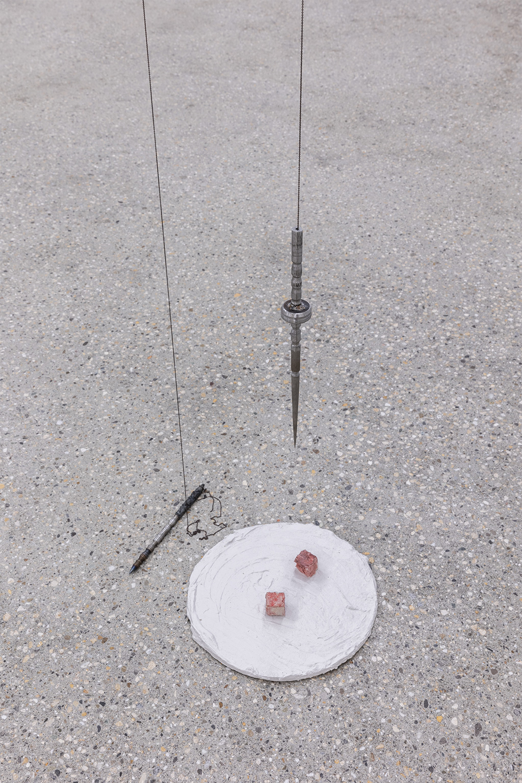10. Exhibition View Group Show « All my loved ones like to fight; view on Eva Vanderhorst-Ayache, L’archéologue, la constellation, 2023 » at CALM – Centre d’Art La Meute, Lausanne, 2023 / Photo: Théo Dufloo / Courtesy: the artists and CALM – Centre d’Art La Meute