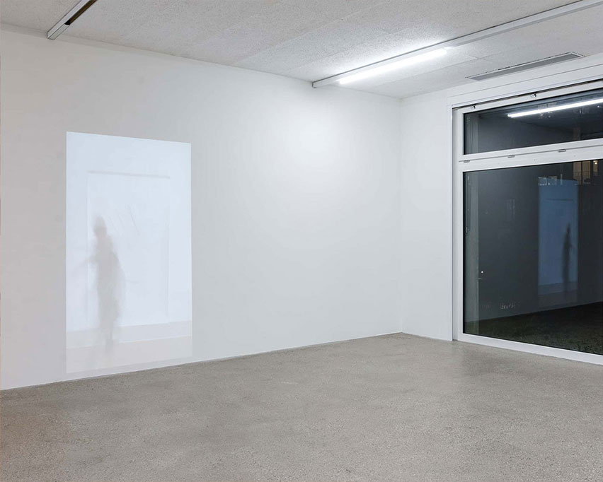 15. Vue d’exposition « Our Labor, Our Passion, Our Love »; D. Denenge Duyst-Akpem, Rope
    Beating Drawing, Pastoral Brutalism series, 2022, vidéo de performance privée, corps et
    gestes de l’artiste, corde, charbon et papier, CALM – Centre d’Art La Meute, Lausanne,
    Suisse, 2024 / Photo: Théo Dufloo / Courtoisie de l’artiste et CALM – Centre d’Art La Meute.