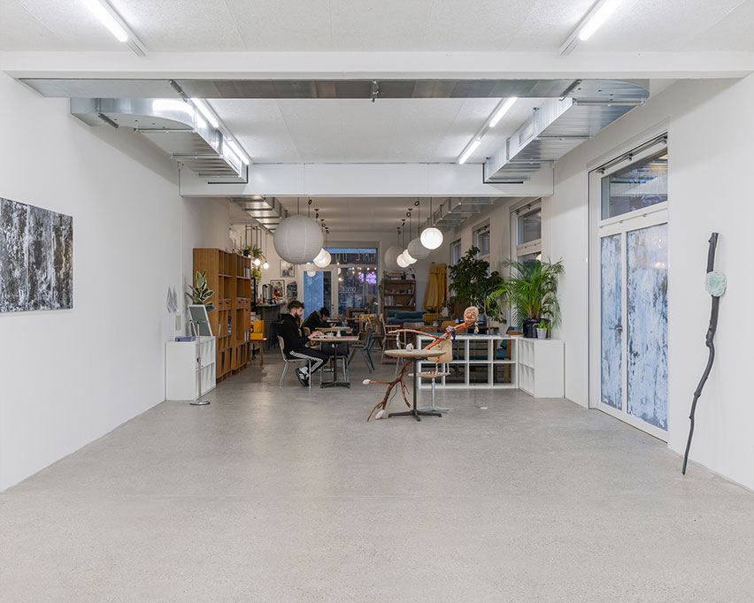 10. Exhibition View Yun Choi Solo Show « The Lounge » at CALM – Centre d’Art La Meute, Lausanne, 2023 / Photo: Théo Dufloo / Courtesy the artist and CALM – Centre d’Art La Meute 