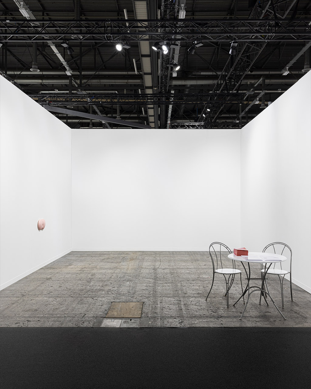 Marc-Aurèle Debut, What are u into ?, 2025, installation, dimensions variables, photo: Théo Dufloo.