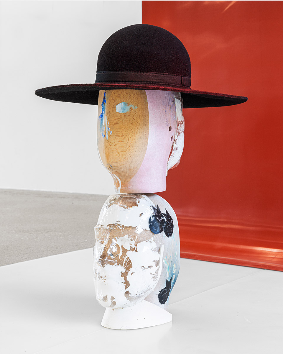 15. Vue d’exposition « Version Cue », Niels Trannois, CALM – Centre d’Art La Meute, Lausanne,
                        Suisse, 2025 / Photo: Théo Dufloo / Courtoisie de l’artiste.