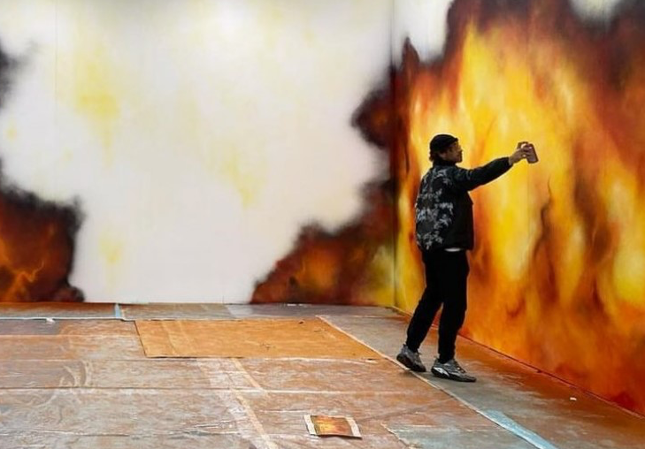  3. César Bilavie painting for swiss artiste Claudia Comte, Artissima, 2020, Torino, photo:
                        the artist.