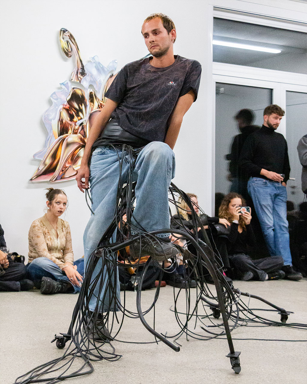9. Yein Lee, Pursuers / Poursuivants, Théo Dufloo