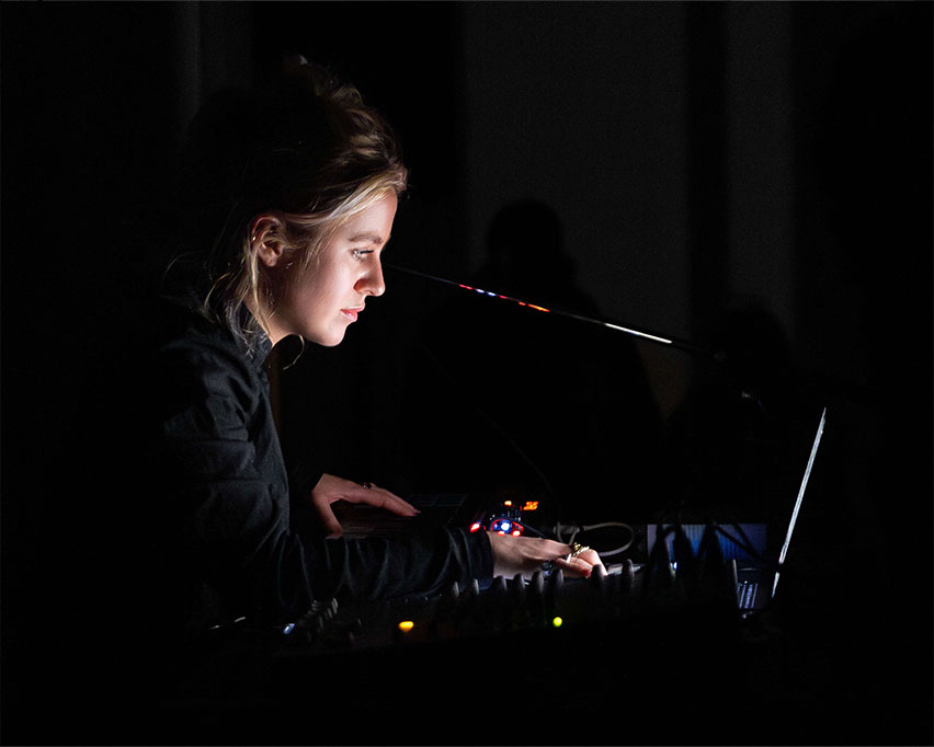 1. Leonore Brunner, weemoed, Théo Dufloo 