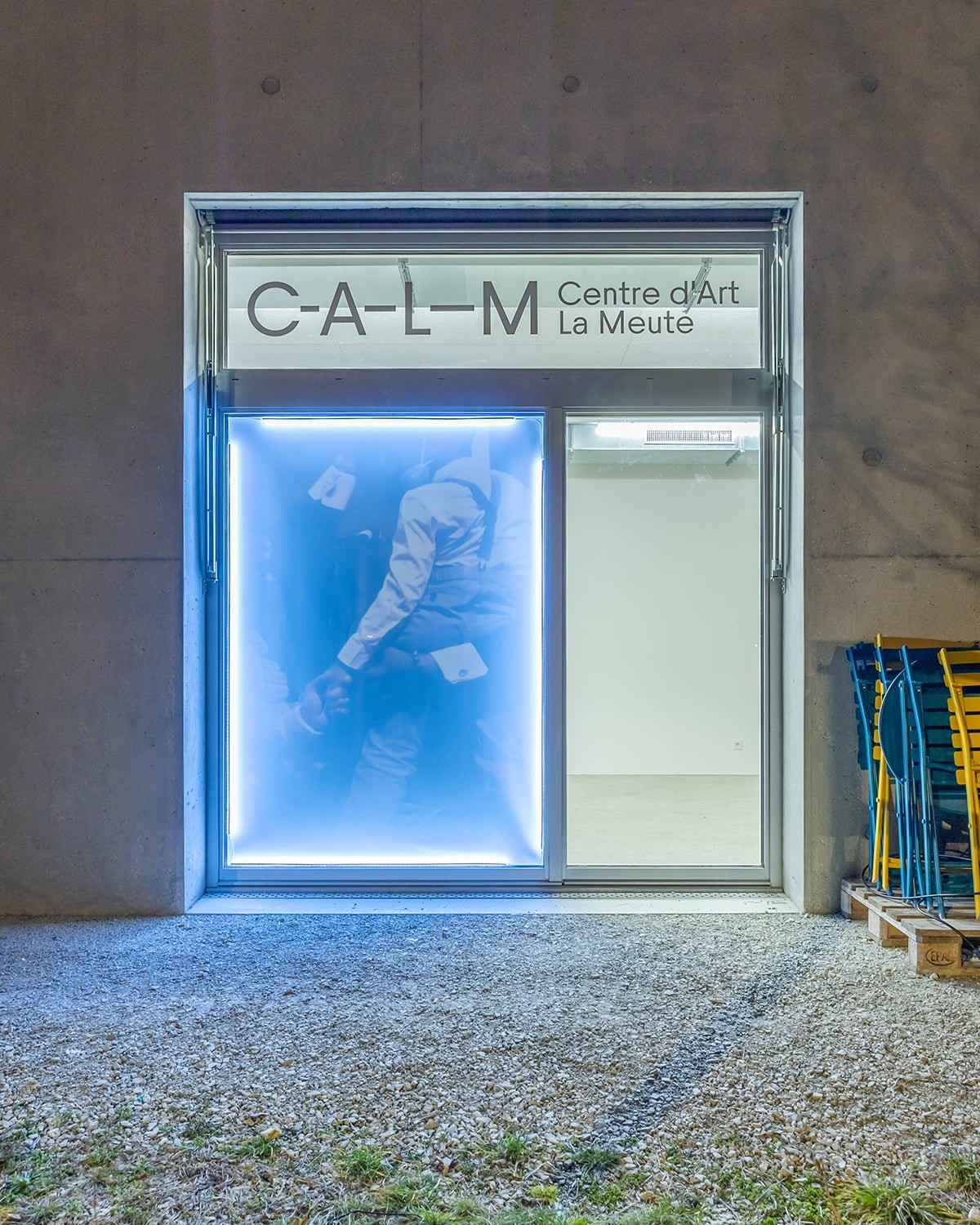 Luna Mahoux, <em>Sans titre</em>, impressions sur bâches, 2024, photo : Théo Dufloo.